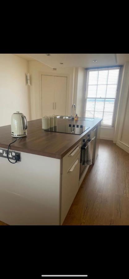 Caldey View- A Beautiful Flat In The Heart Oftenby Esterno foto